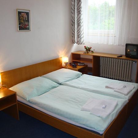 Skalka Hotell Prag Exteriör bild
